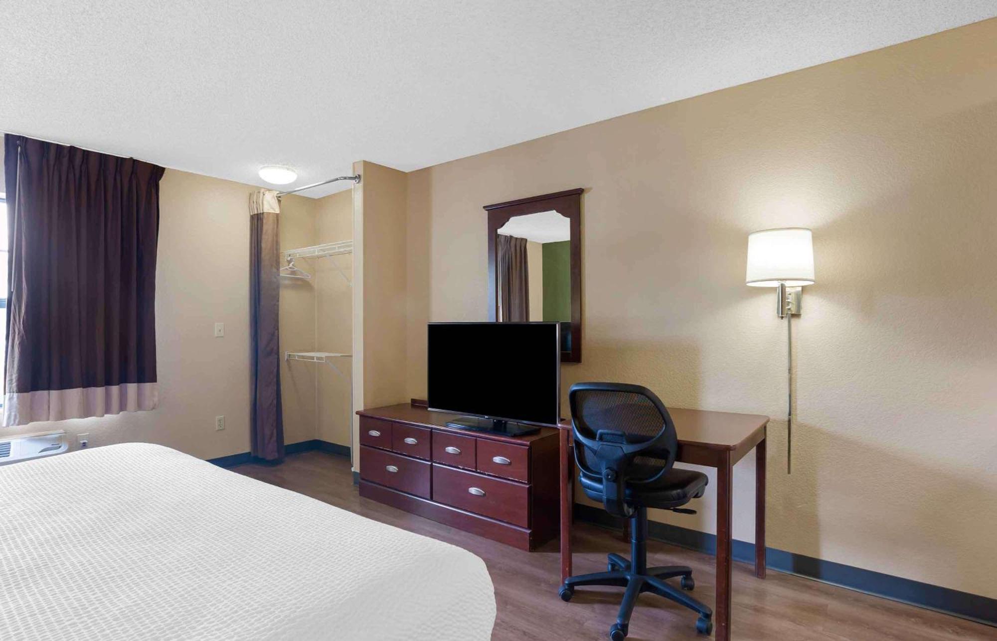 Extended Stay America Suites - Seattle - Bellevue - Factoria Екстер'єр фото